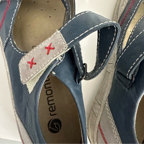 Remonte Leather Crisscross Flats - Picture 9 of 12